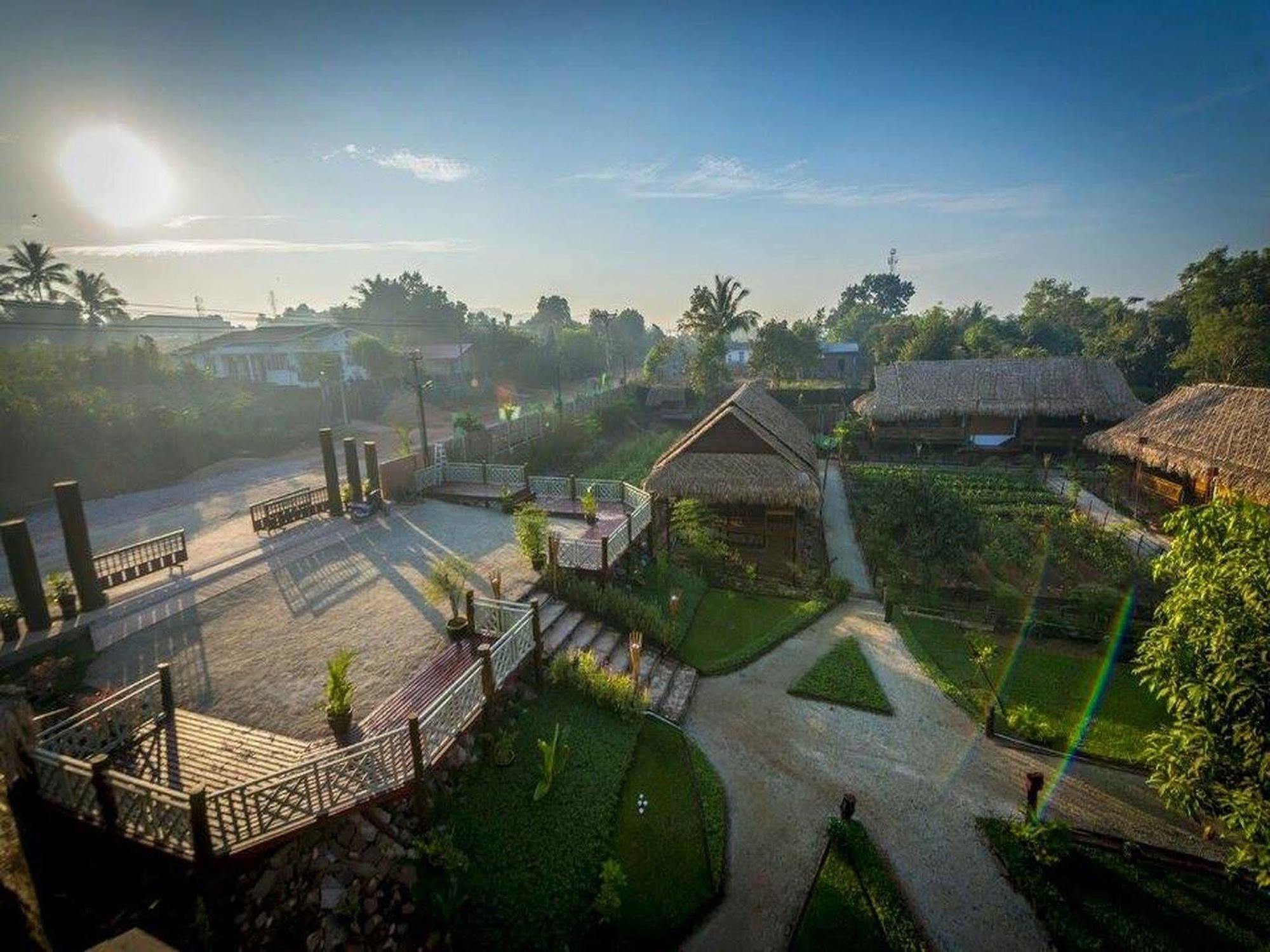 Hotel Queen Jamadevi Mawlamyine Exterior photo