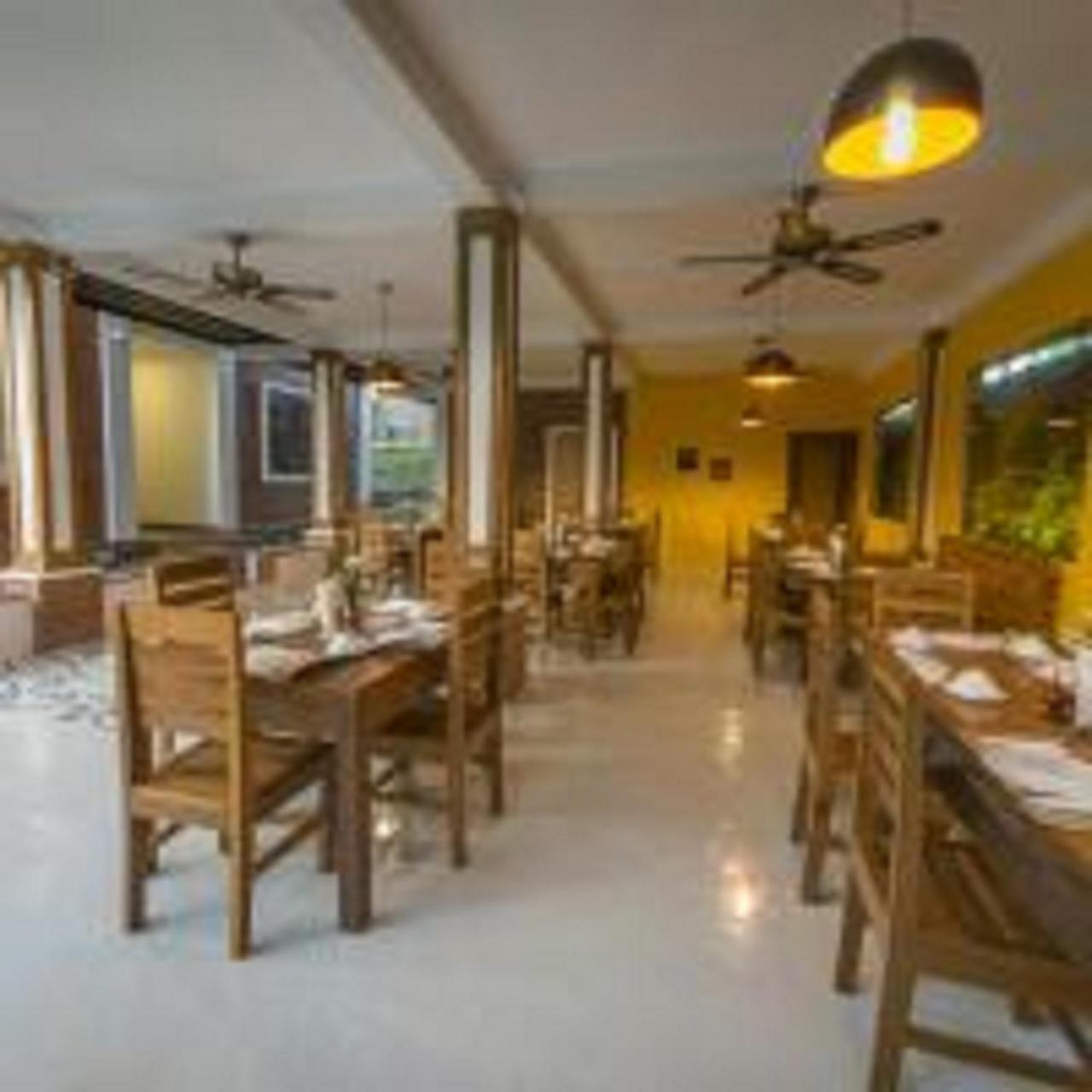 Hotel Queen Jamadevi Mawlamyine Exterior photo